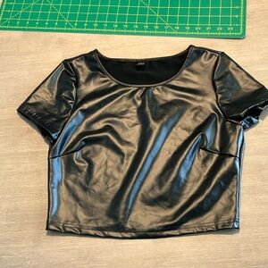 SHEIN Black Fitted Crop Short Sleeve T-Shirt Size L